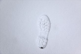 Weather, Winter, Snow, Boot print in the fresh snow.