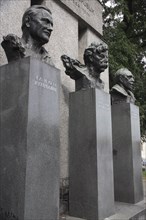 Monument of the Republic with the busts of Jakob Reumann Victor Adler and Ferdinand Hanusch. Photo: