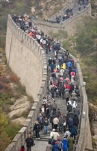 Tourists visiting the Great Wall. Photo : Mel Longhurst