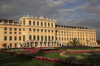 Schonnbrunn Palace. Part view of exterior and formal gardens. Photo : Bennett Dean