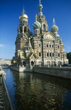 Russia, St. Petersburg, Church of Resurrection exterior view beside canal. 
Photo : Nick Bonetti