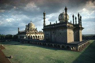 India, Karnataka, Bijapur, Ibrahim Rauza tomb constructed by Ibrahim Adil Shah II for Queen Taj