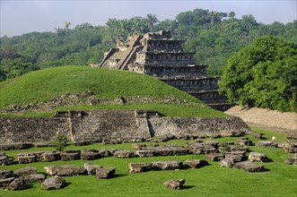 Mexico, Veracruz, Papantla, El Tajin archaeological site Pyramide de los Nichos and the Juegos de