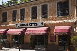 Turkey, Istanbul, Sirkeci exterior of typical turkish restaurant. 
Photo : Stephen Rafferty