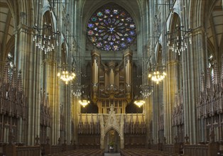 England, West Sussex, Shoreham-by-Sea, Lancing College Chapel interior view of the nave. 
Photo :