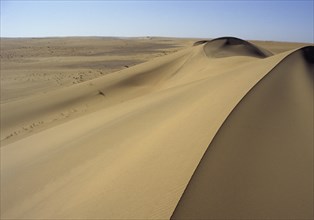 Namibia, Namib, Naukluft Desert, Sand dunes in the De Beers Diamond mining area. 
Photo : Adrian