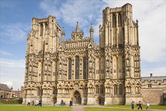 England, Somerset, Wells, Cathedral west front of facade. 
Photo : Mel Longhurst