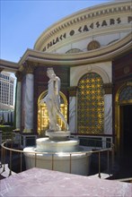 USA, Nevada, Las Vegas, Entrance to Caesars Palace. 
Photo : Chris Penn