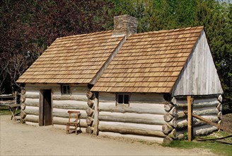 Ireland, County Tyrone, Omagh, Ulster American Folk Park typical Pennsylvania log cabin. Photo :