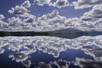 Ireland, County Sligo, Lough Gill , Calm reflection of clouds in the water. Photo : Hugh Rooney