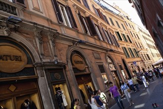 Italy, Lazio, Rome, Shops on the Via di Pietra. Photo : Bennett Dean