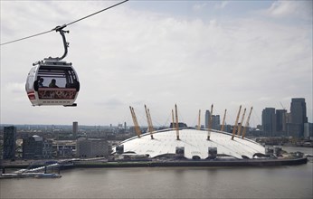 England, London, View from Emirates Airline cable car with O2 Millennium Dome visible. Photo :