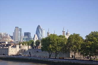 England, London, View of the Tower of London and the Gherkin St Mary Axe. Photo : Stephen Rafferty