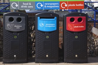 England, East Sussex, Eastbourne, Recycling bins on the seafront promenade. Photo : Stephen