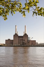 England, London, Battersea Power Station beside the River Thames. 
Photo Mel Longhurst / Eye