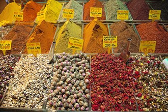 Turkey, Istanbul, Fatih, Eminou, Misir Carsisi, Display of various spices and dried teas in the