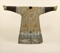 Twelve-Symbol Dragon Robe