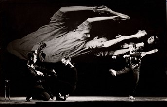 Danseur dans "Conflicts", 1962