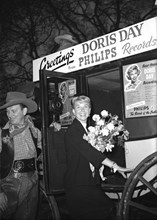 Doris Day lors d'une fête organisée par sa maison de disque en 1956