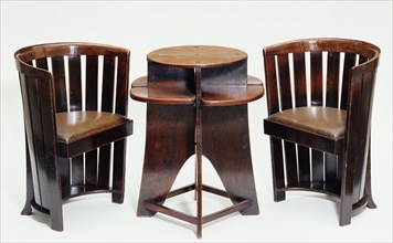 Mackintosh, Table à jouer aux dominos et deux chaises