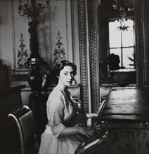 Beaton, La Princesse Margaret au piano