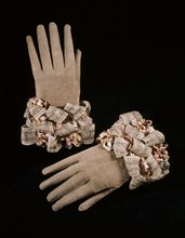 Suede Gloves. England, 17th century