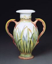 Redgrave, Vase aux motifs printaniers