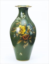 Victorian Vase, by Jennens & Bettridge. Birmingham, England, mid-19th century