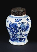 Jar and cover. Jingdezhen, China, 17th-18th century