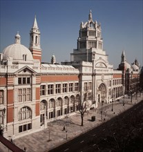 V&A Museum, Cromwell Road faþade. London, England, 1980`s