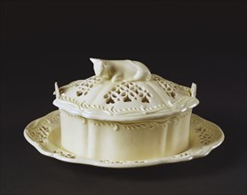 Butter dish, by Leeds. England, late 18th century