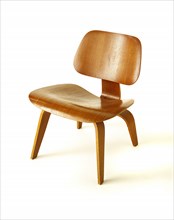 Chaise LCW de Ray et Charles Eames