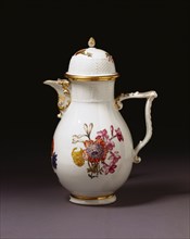 Coffee pot. Meissen, Germany, mid-18th century