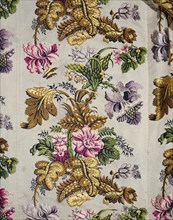 Brocaded floral textile, robe detail. England, c.1730