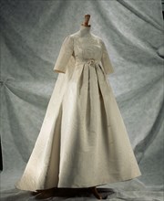Wedding Dress, by Victor Stiebel. London, England, 1963. EDITORIAL USE ONLY. 
Londres, Victoria &