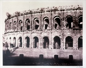 Baldus, Nîmes, Roman amphitheatre