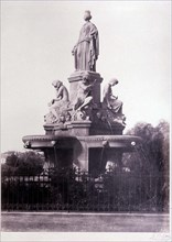 Baldus, Nîmes, Pradier fountain