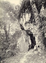 Grotte sanctuaire près du tombeau de Fou Tcheou (Chine)