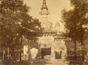 Yellow temple Huong Tse (China)