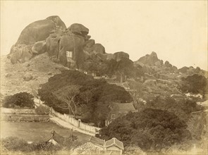 Le rocher de Wellington (?) à Korlansoo (Chine)