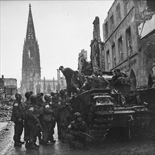 Les troupes britanniques et américaines à Münster, en Allemagne (1944)