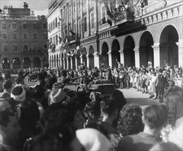 Allied troops parading on the Rue de Rivoli, during the Liberation of Paris (August 1944)