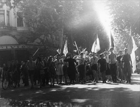 Scene of cheering crowd during the Liberation of France (August 1944)