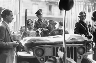 Officiers allemands prisonniers, lors de la Libération de Paris (août 1944)