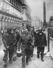 Officier allemand fait prisonnier à Paris lors de la Libération (août 1944)