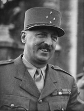Un général français de corps d'armée, lors de la Libération de Paris (août 1944)