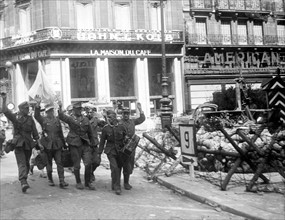 Groupe de prisonniers allemands, lors de la Libération de Paris (août 1944)