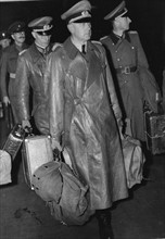 Généraux allemands à leur arrivée à Londres (1945)