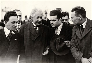 Einstein upon his arrival in Anvers, 1933