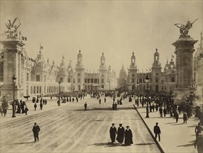 Paris. 1900 World Exhibition. View of the Invalides.
